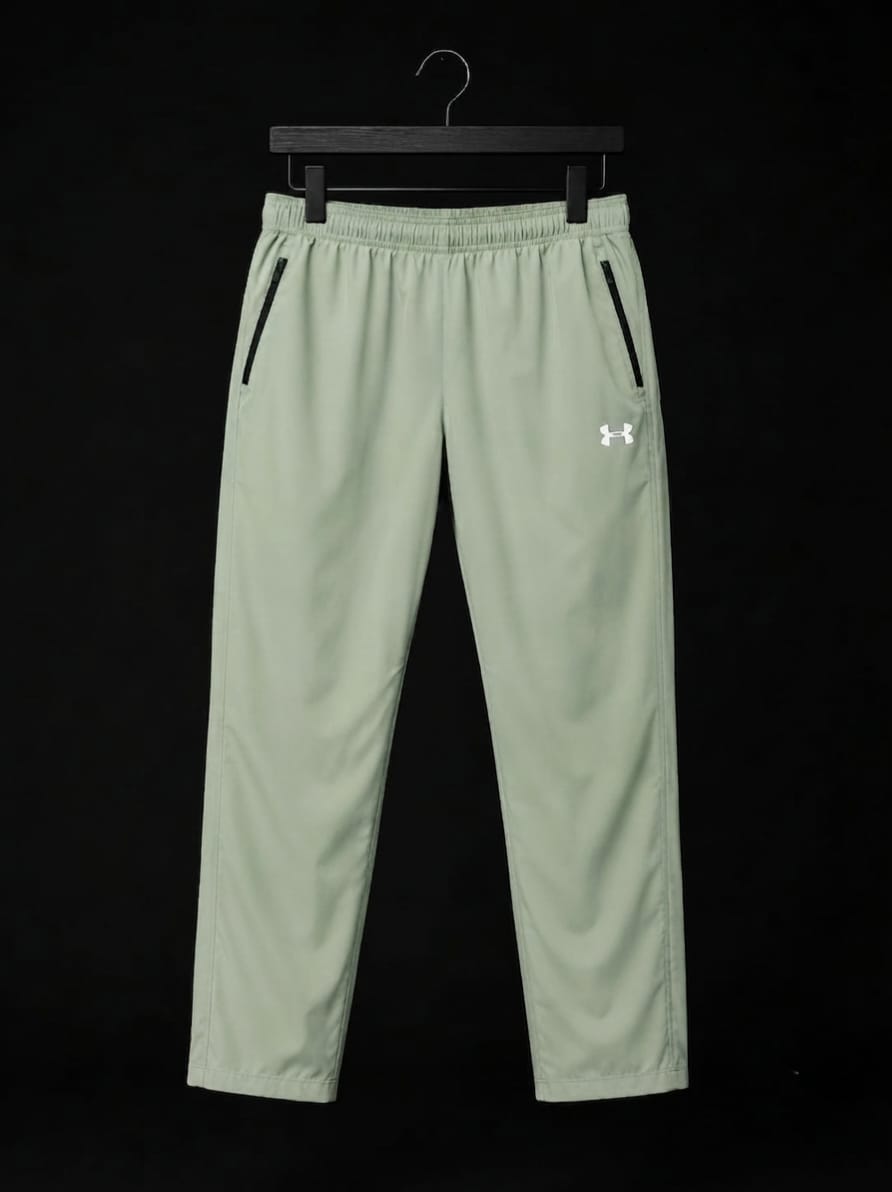 Gent's Under Armour Light-Weight Woven Trouser